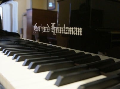 piano for rent
