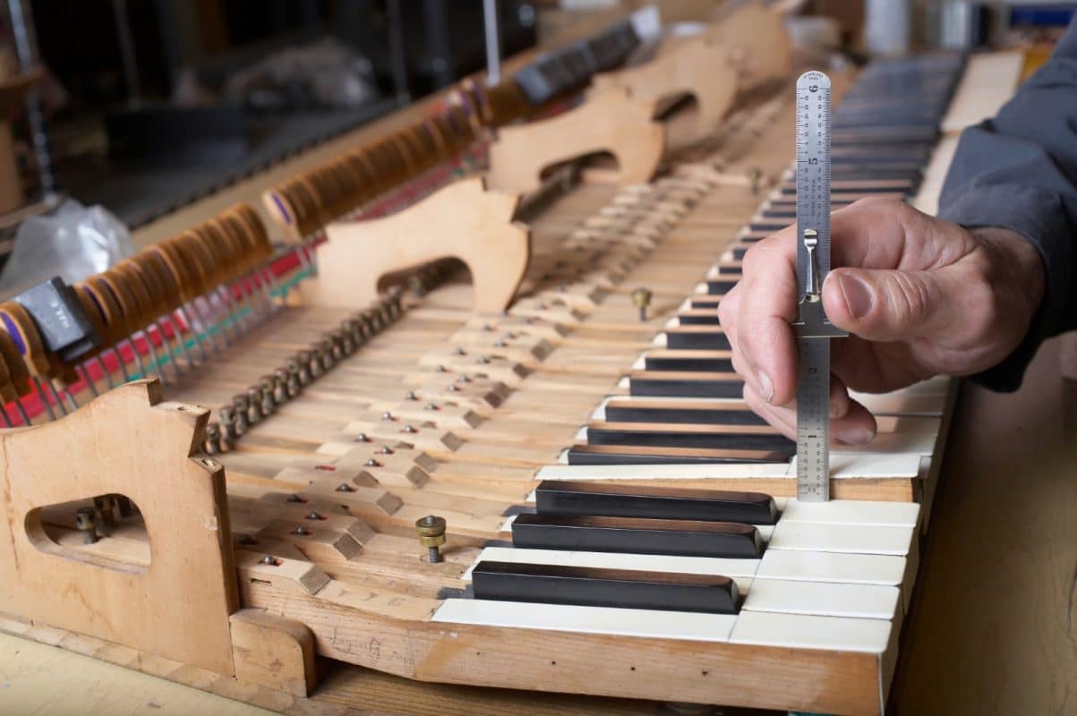 piano_sale_warehouse_toronto_01