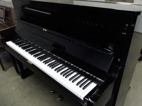 yamaha upright piano