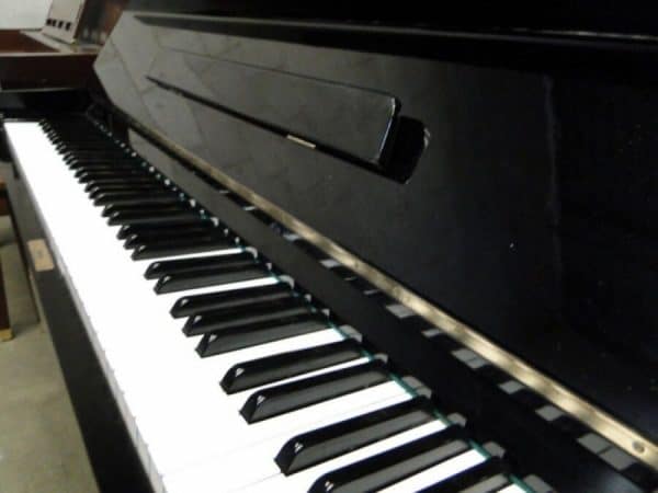 yamaha upright piano sale