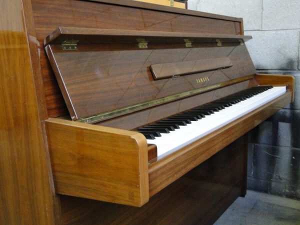 yamaha used piano sale